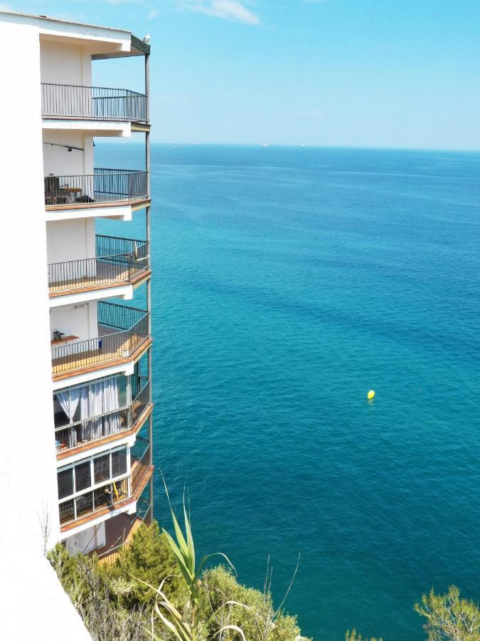 Apartment With Direct Access To The Sea Salou Ngoại thất bức ảnh